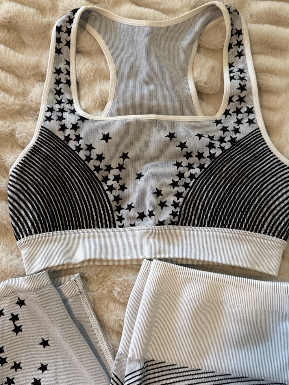 Set - Fabletics Seamless Star Stripe Matching Set Sports Bra S/M + Leggings L‎